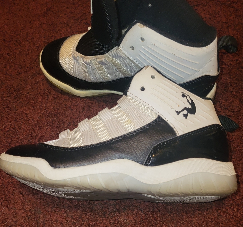 Kids Shaq shoes size 2 - Picture 2 of 5